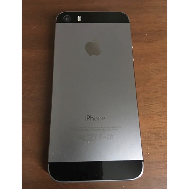 iPhone(アイフォーン)のiPhone 5s Space Gray 32 GB docomo スマホ/家電/カメラのスマートフォン/携帯電話(スマートフォン本体)の商品写真