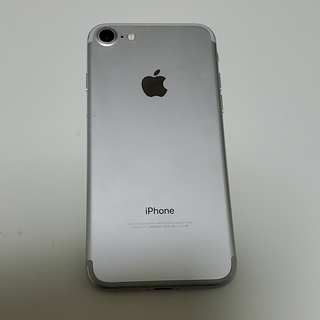 アイフォーン(iPhone)のiPhone 7 本体 32GB シルバー(スマートフォン本体)