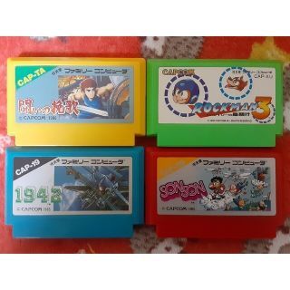 ファミリーコンピュータ(ファミリーコンピュータ)のFCファミコンソフト CAPCOM赤.青.黄.緑カセット4本セット(家庭用ゲームソフト)