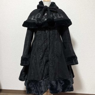 エイチナオト(h.naoto)のh.NAOTO FRILL うさぎ刺繍ケープコート(ロングコート)