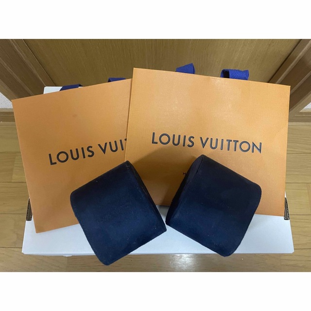LOUIS VUITTON(ルイヴィトン)のルイ・ヴィトン　紙袋　ウォッチケース レディースのファッション小物(腕時計)の商品写真