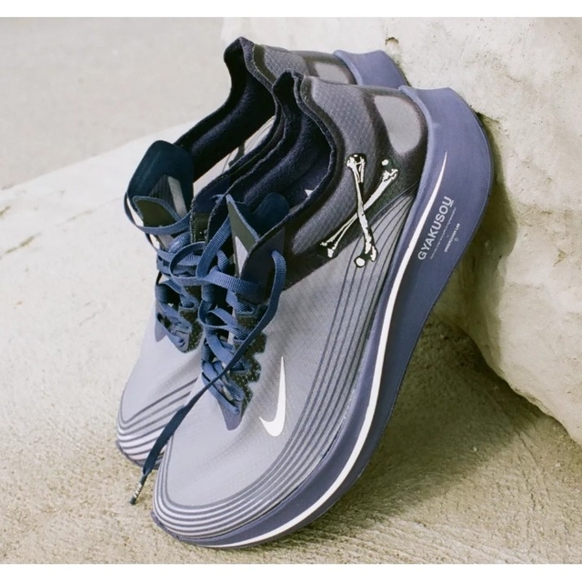 NIKE(ナイキ)のNIKE ×  UNDERCOVER  ZOOM FLY / GYAKUSOU メンズの靴/シューズ(スニーカー)の商品写真