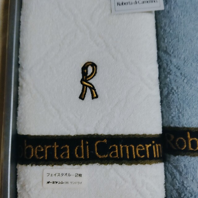 ROBERTA DI CAMERINO Roberta di Camerino フェイスタオル2枚セットの通販 by maRby フェイスタオル 『マリオバレンチノ』&『ロベルタディカメリーノ』