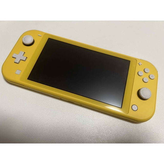 Nintendo switch lite yellow