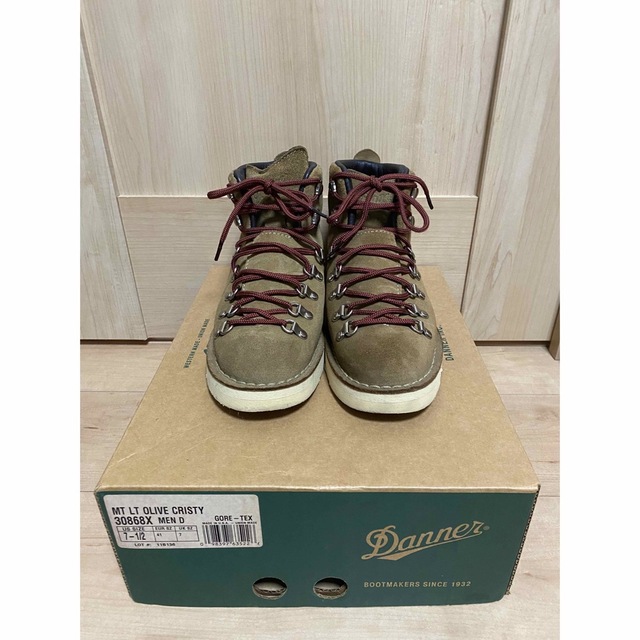 Danner(ダナー)のダナー マウンテンライト 30868X US 7 1/2 MEN D スエード メンズの靴/シューズ(ブーツ)の商品写真