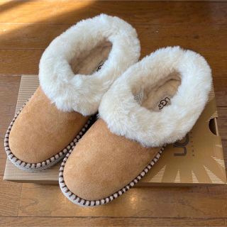 アグ(UGG)の【美品】UGG WRIN ウリン 24.0cm 箱あり(スリッポン/モカシン)