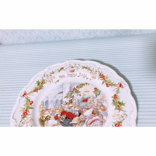 ロイヤルドルトン ブランブリーヘッジ② ロイヤルドルトン ブランブリーヘッジ THE SNOW BALL プレート