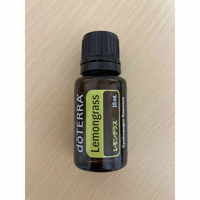 doTERRA(ドテラ)の【新品未使用】doTERRA  ドテラ　レモングラス　15ml コスメ/美容のリラクゼーション(エッセンシャルオイル（精油）)の商品写真