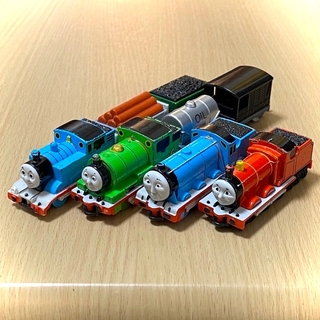 タカラトミー(Takara Tomy)のトーマストミカ　トーマス　パーシー　ゴードン　ジェームス(電車のおもちゃ/車)