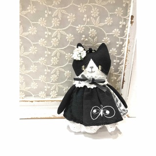 ミナペルホネン(mina perhonen)のハチワレねこちゃんぬいぐるみチャーム ハンドメイド 173(チャーム)