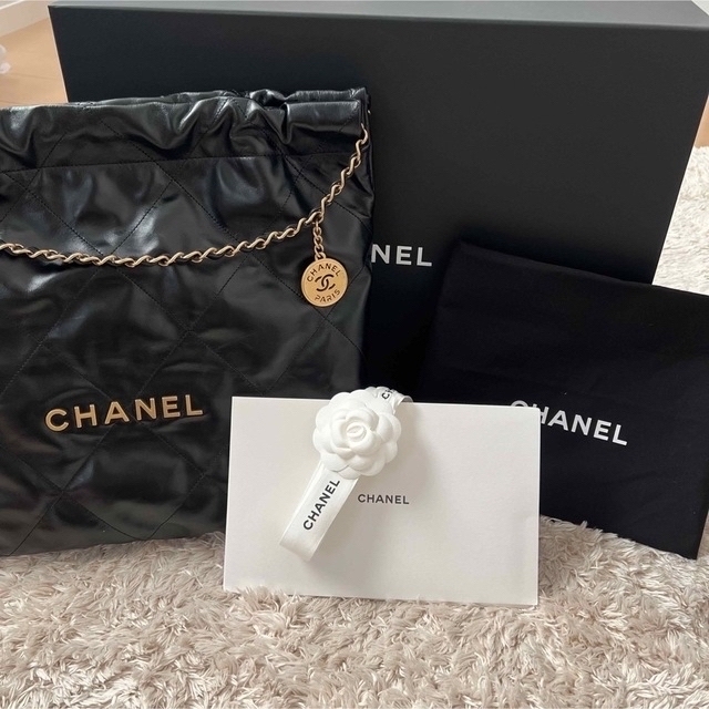 ハンドバッグシャネルバッグCHANEL22ハンドバッグホーボーシャイニーカーフスキン