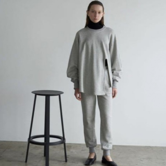 CLANE(クラネ)のCLANE  BULKY SLIT SET UP クラネ　スウェットセットアップ レディースのトップス(トレーナー/スウェット)の商品写真