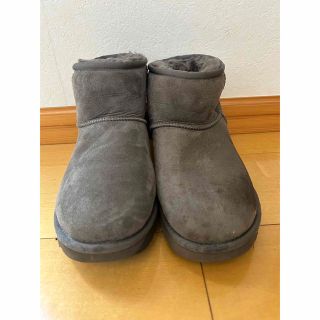 アグ(UGG)のUGG 5854 クラシック ミニ ムートン ブーツ(ブーツ)