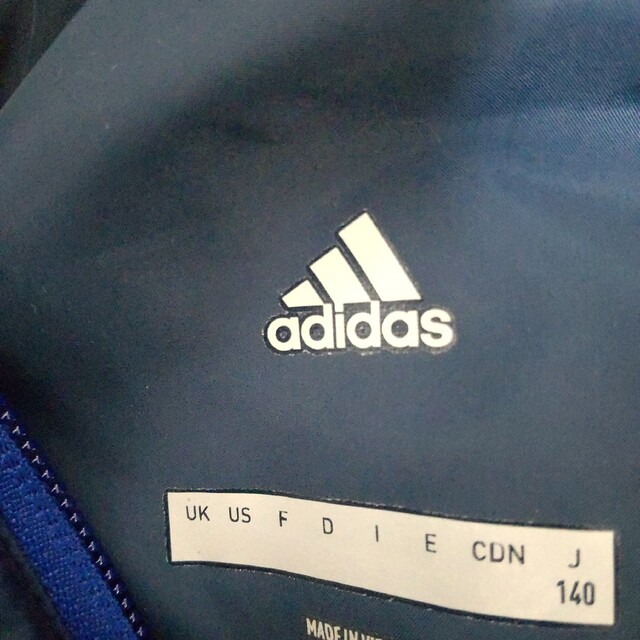 adidas(アディダス)の140cmアディダスアウター キッズ/ベビー/マタニティのキッズ服男の子用(90cm~)(コート)の商品写真