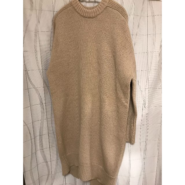 HYKE(ハイク)のHyke CREWNECK SWEATER DRESS ニットワンピース レディースのワンピース(ロングワンピース/マキシワンピース)の商品写真