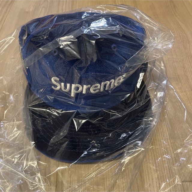 Supreme(シュプリーム)のSupreme Velour Box Logo New Era "Navy" メンズの帽子(キャップ)の商品写真