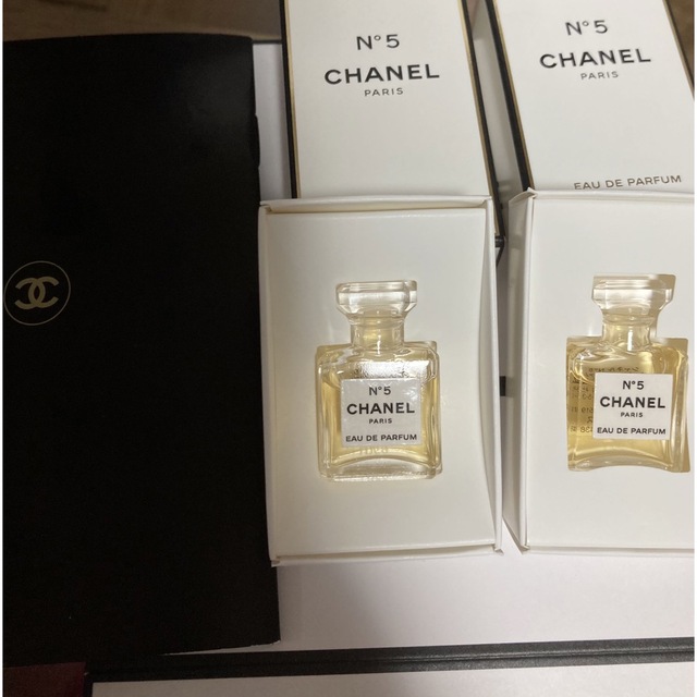 CHANEL(シャネル)のシャネル　2022ホリデー　パスポートと香水２つセット コスメ/美容の香水(香水(女性用))の商品写真