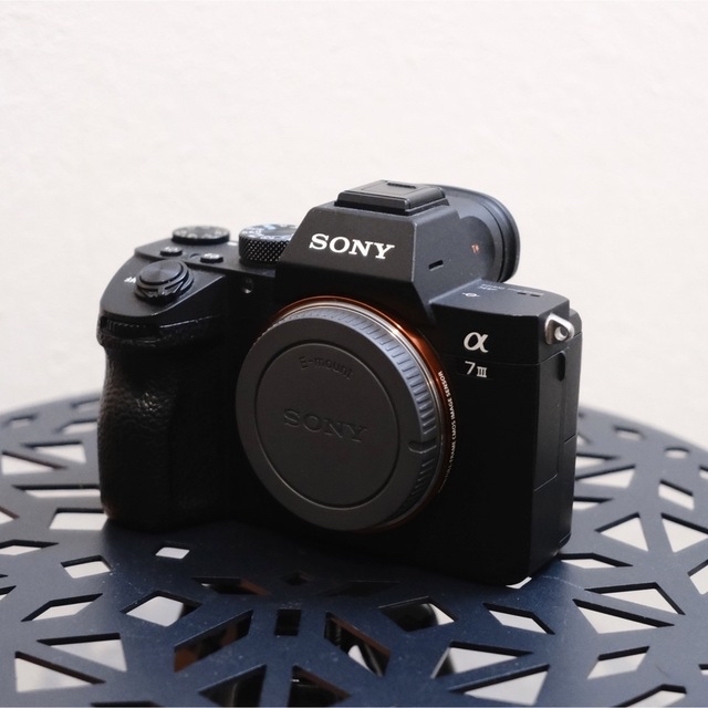 SONY(ソニー)のSONY α7 iii スマホ/家電/カメラのカメラ(ミラーレス一眼)の商品写真