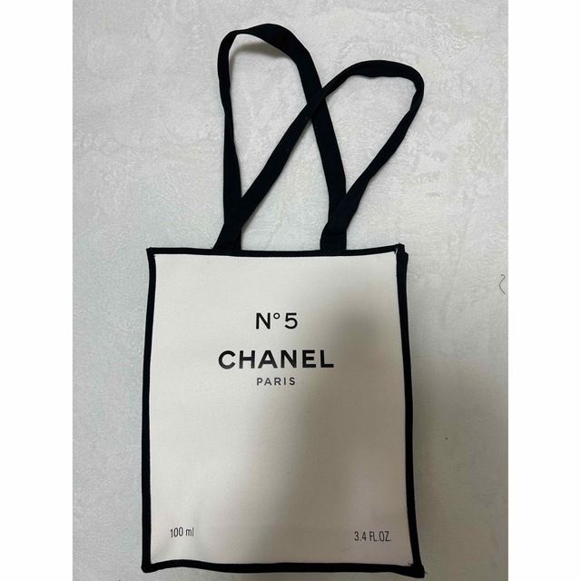 CHANEL(シャネル)のCHANEL ノベルティトートバッグ 香水型 レディースのバッグ(トートバッグ)の商品写真