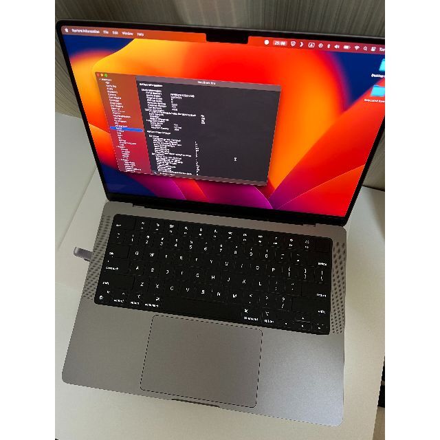 Apple(アップル)のMacBook Pro 14インチ M1 (US配列) 16GB/512GB スマホ/家電/カメラのPC/タブレット(ノートPC)の商品写真