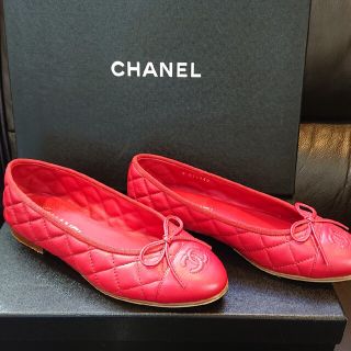 CHANEL フラットシューズ　赤色　新品未使用