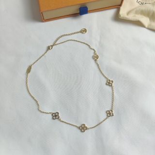 ヴィトン(LOUIS VUITTON) ネックレス(フラワー)の通販 100点以上 ...
