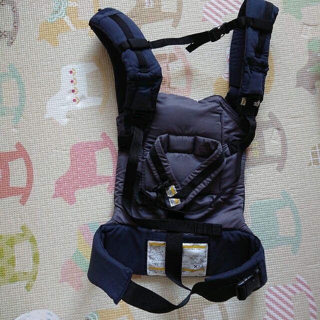 combi(コンビ)のCombi Join BABY CARRIER ネイビー 抱っこひも キッズ/ベビー/マタニティの外出/移動用品(抱っこひも/おんぶひも)の商品写真