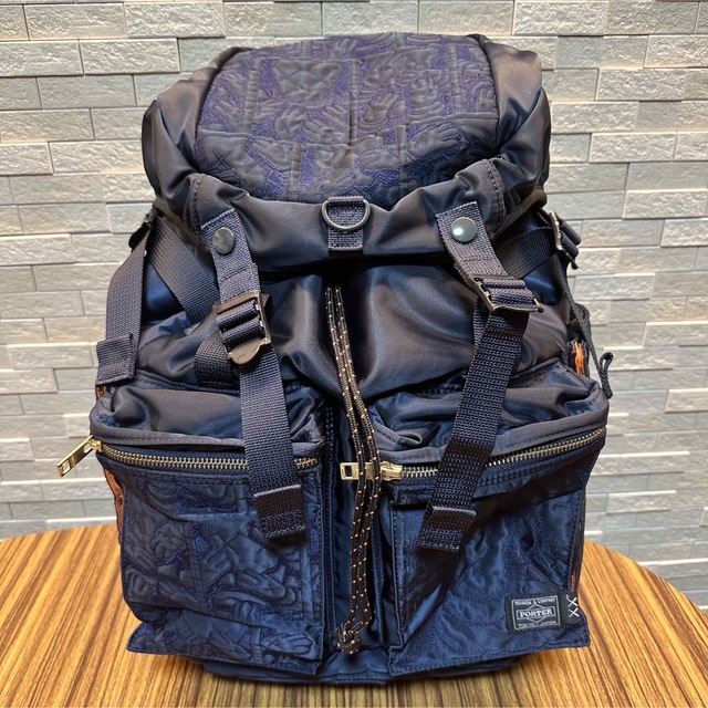 PORTER(ポーター)の美品 kaws porter backpack 伊勢丹限定 ポーター カウズ メンズのバッグ(バッグパック/リュック)の商品写真