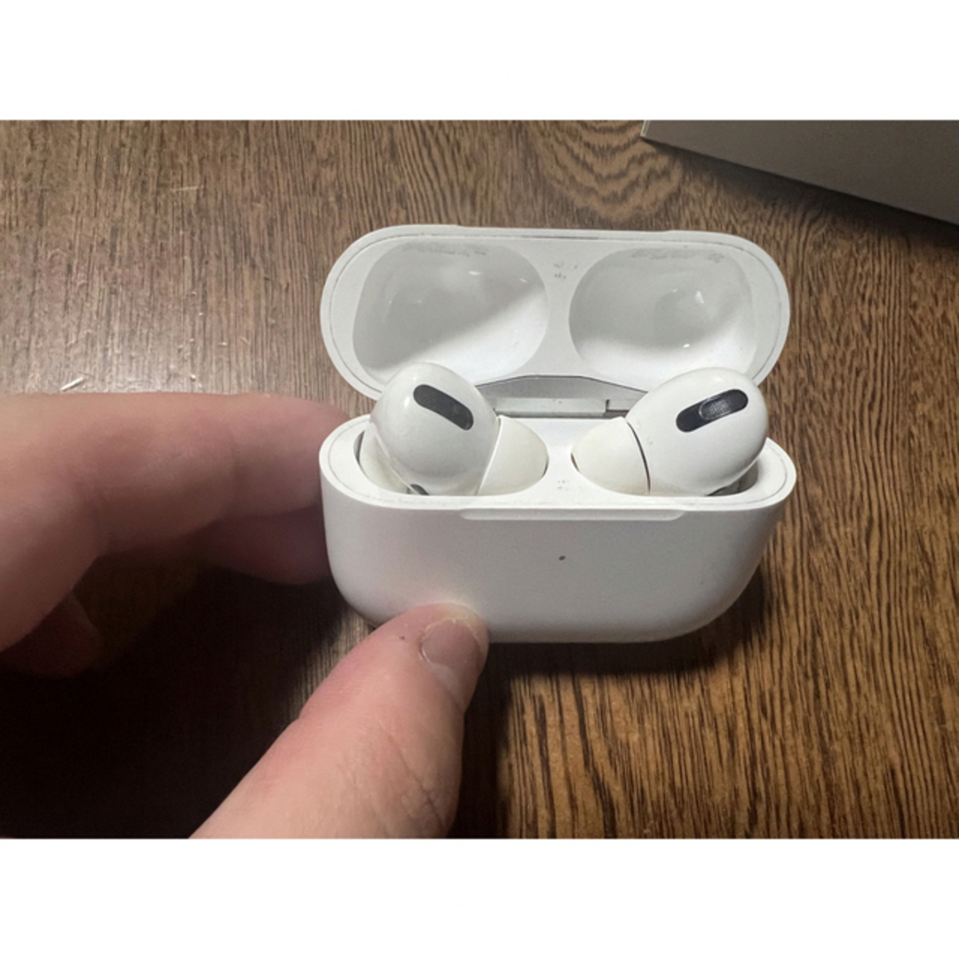 Apple(アップル)のApple AirPods Pro スマホ/家電/カメラのオーディオ機器(ヘッドフォン/イヤフォン)の商品写真