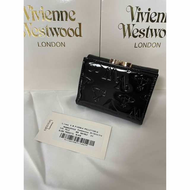 Vivienne Westwood(ヴィヴィアンウエストウッド)の新品未使用　ヴィヴィアンウエストウッド　三つ折り財布　エナメルブラック レディースのファッション小物(財布)の商品写真