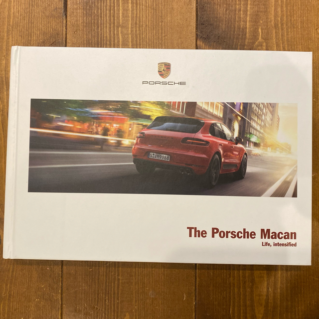 Porsche(ポルシェ)のポルシェ マカン Macan カタログ 非売品 自動車/バイクの自動車(カタログ/マニュアル)の商品写真