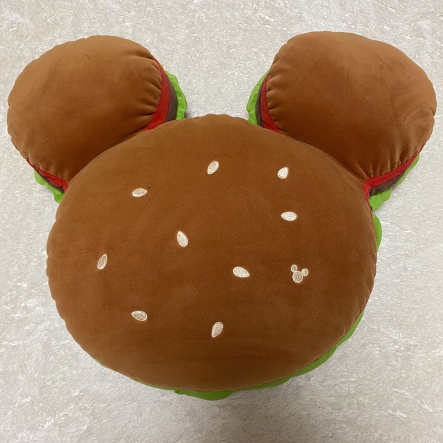 Disney(ディズニー)のディズニー ハンバーガークッション+パスケースセット エンタメ/ホビーのおもちゃ/ぬいぐるみ(キャラクターグッズ)の商品写真