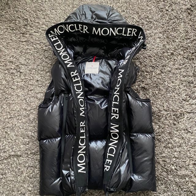 美品】MONCLER モンクレール ダウンベストAGNEAUX GILET www