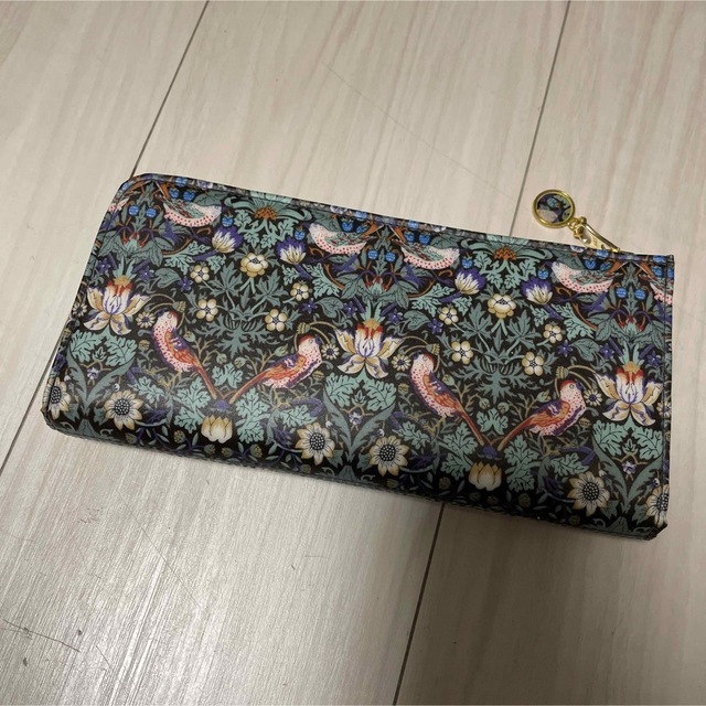 LIBERTY.(リバティ)の《ハンドメイド》リバティのL字ファスナー長財布 ハンドメイドのファッション小物(財布)の商品写真