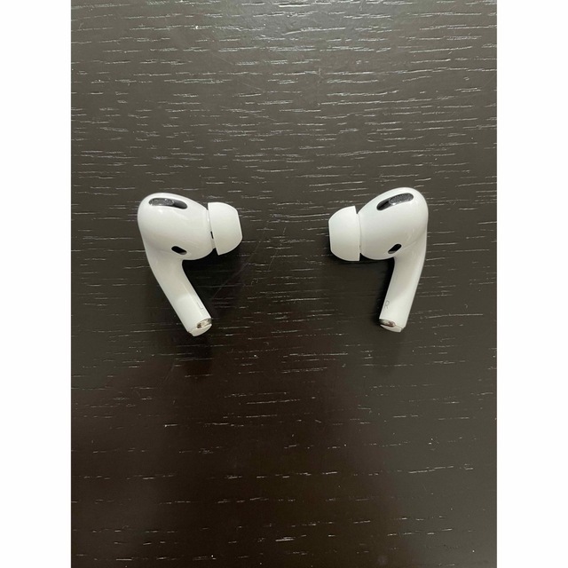 Apple(アップル)の【フルセット美品】AirPods Pro スマホ/家電/カメラのオーディオ機器(ヘッドフォン/イヤフォン)の商品写真