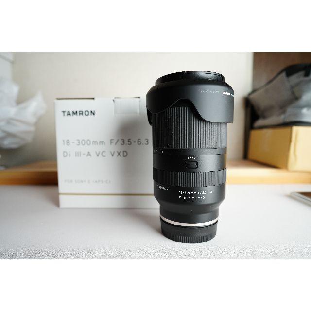 【超美品】TAMRON 18-300mm F3.5-6.3 Eマウント タムロン スマホ/家電/カメラのカメラ(レンズ(ズーム))の商品写真