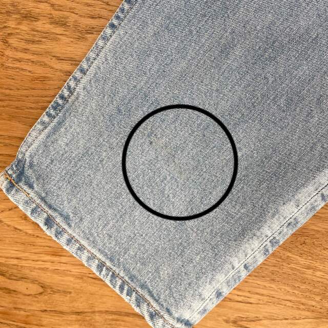 moussy(マウジー)のMOUSSY PLAIN JEANS STRAIGHT 25 レディースのパンツ(デニム/ジーンズ)の商品写真