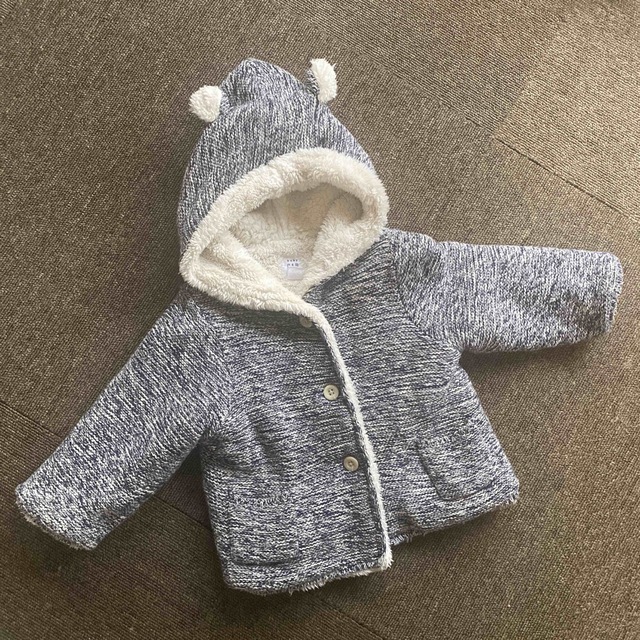 babyGAP(ベビーギャップ)のBaby GAP ニットファーコート キッズ/ベビー/マタニティのベビー服(~85cm)(ジャケット/コート)の商品写真