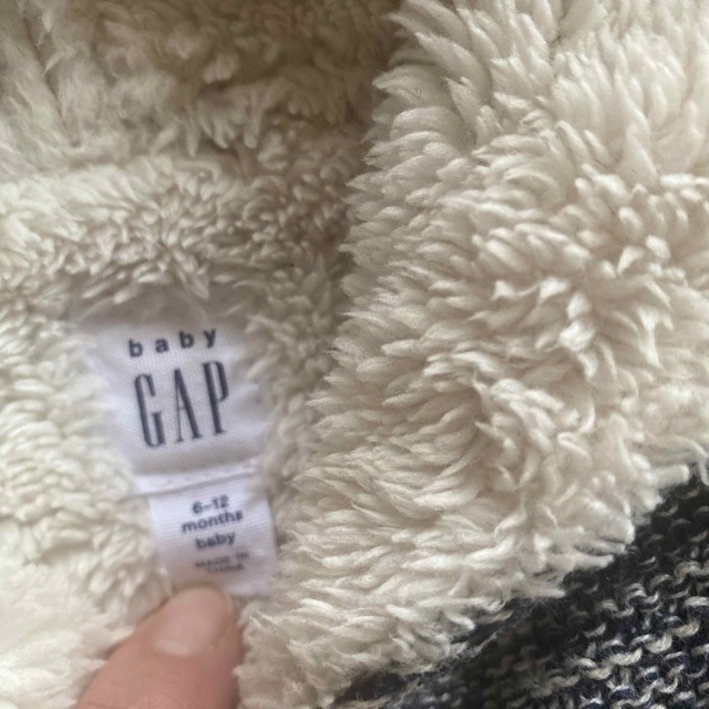 babyGAP(ベビーギャップ)のBaby GAP ニットファーコート キッズ/ベビー/マタニティのベビー服(~85cm)(ジャケット/コート)の商品写真