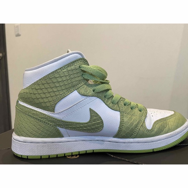 NIKE(ナイキ)のNike Air Jordan 1 Mid （とわっち様専用） メンズの靴/シューズ(スニーカー)の商品写真