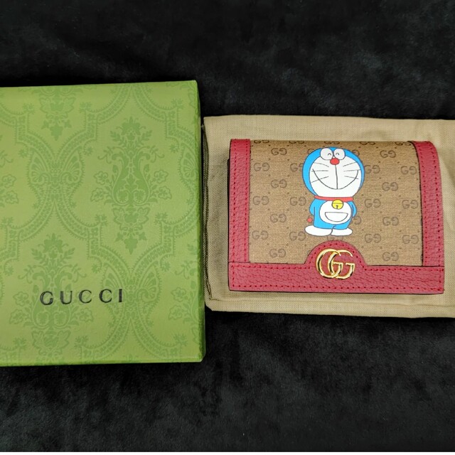 ブランド雑貨総合 Gucci ☆647788 財布 2つ折り コンパクト ドラえもん