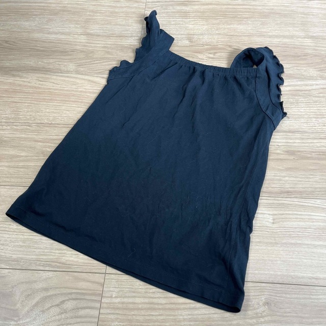 Salvatore Ferragamo(サルヴァトーレフェラガモ)のサルバトーレフェラガモ　キャミソール　ブラック　フリル　40 レディースのトップス(Tシャツ(半袖/袖なし))の商品写真