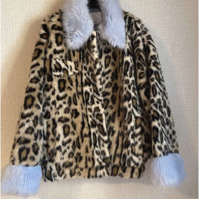 Lochie(ロキエ)のnodressレオパードファーコートitimi Ashley Williams レディースのジャケット/アウター(毛皮/ファーコート)の商品写真