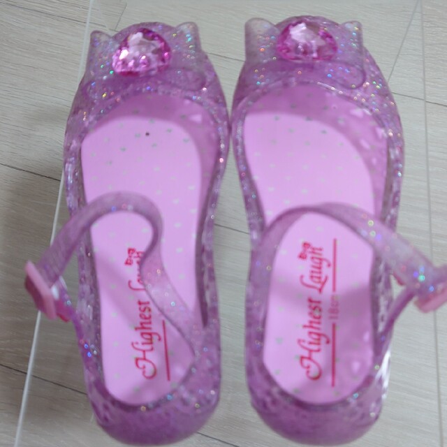 子供サンダル👡 キッズ/ベビー/マタニティのキッズ靴/シューズ(15cm~)(サンダル)の商品写真
