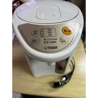 タイガー(TIGER)のタイガー 電気ポット Tiger 調理機器 料理 お湯 ホワイト 断捨離 有名(電気ポット)