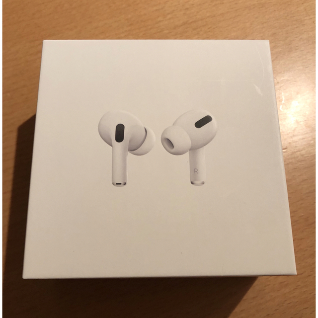 Apple(アップル)のAirPods Pro スマホ/家電/カメラのオーディオ機器(ヘッドフォン/イヤフォン)の商品写真