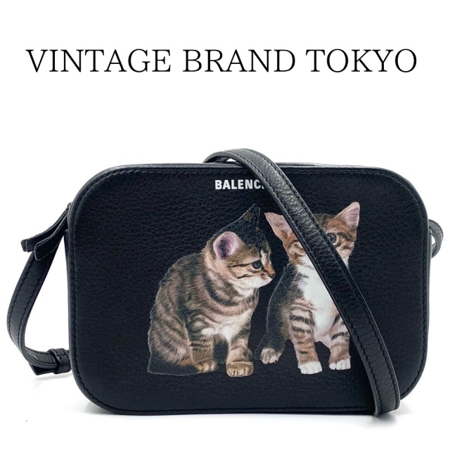 国内初の直営店 鞄 かばん 斜め掛け 肩掛け 猫プリント カメラバッグ