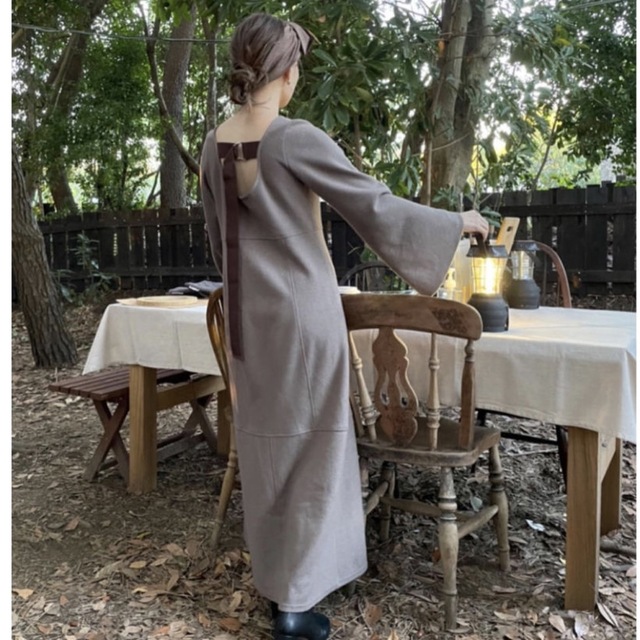 Acka back open flare one-piece 【気質アップ】 www.gold-and-wood.com