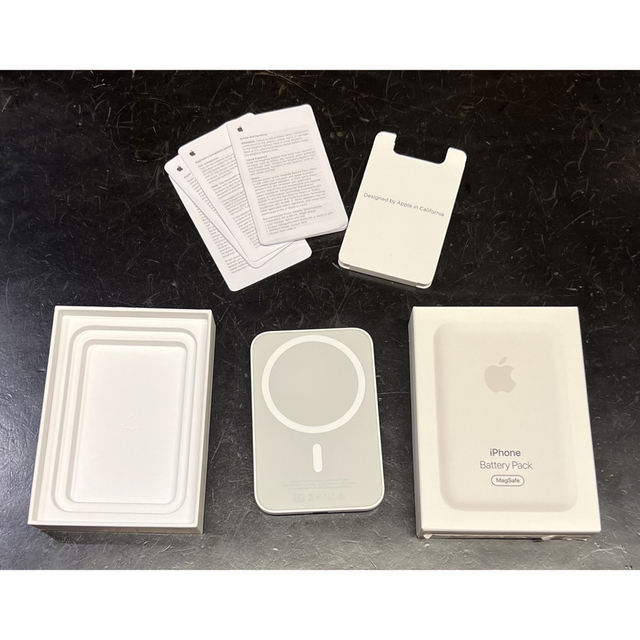Apple(アップル)のMagSafeバッテリーパック スマホ/家電/カメラのスマートフォン/携帯電話(バッテリー/充電器)の商品写真