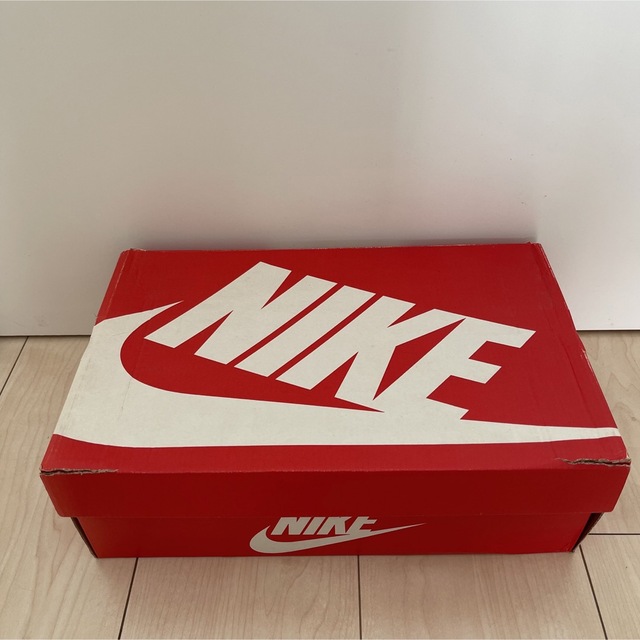 NIKE(ナイキ)の最終値下げ❗️【新品】NIKE AIR MAX90 LEATHER 26.5 メンズの靴/シューズ(スニーカー)の商品写真